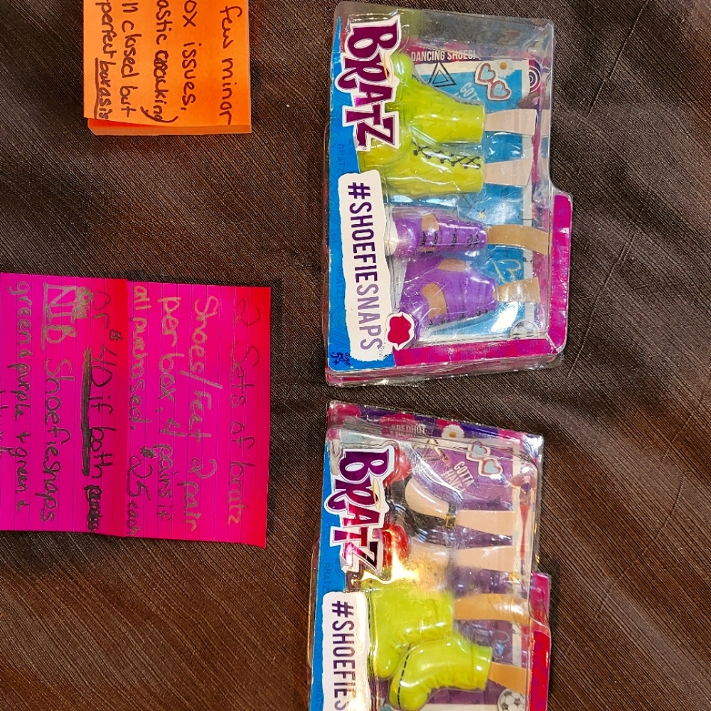 Bratz NIB shoes/ feet for Bratz girls